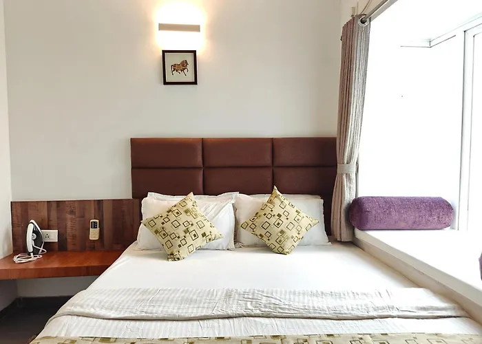 Chandralok Service Apartments