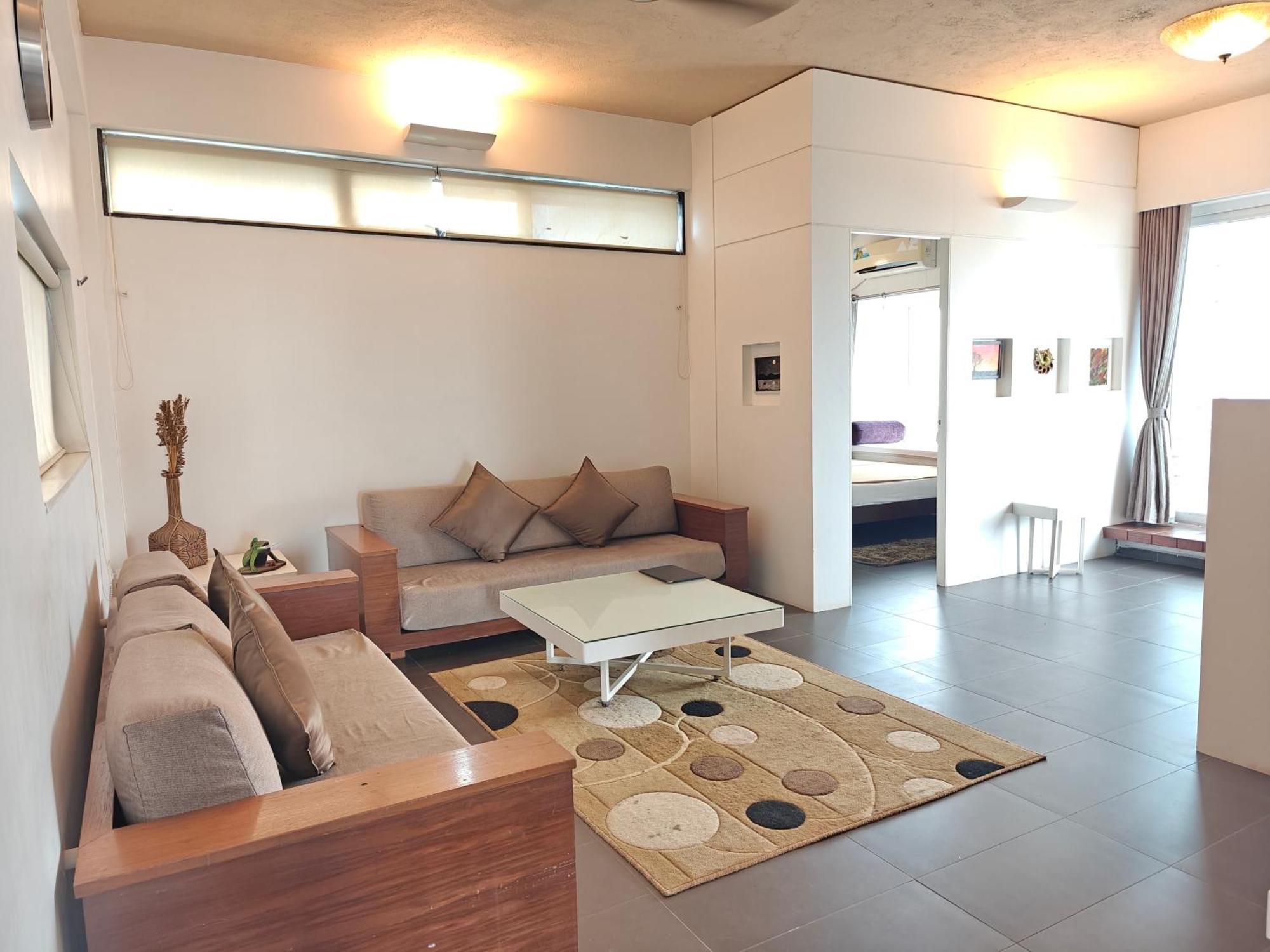 Chandralok Service Apartment Kolhapur