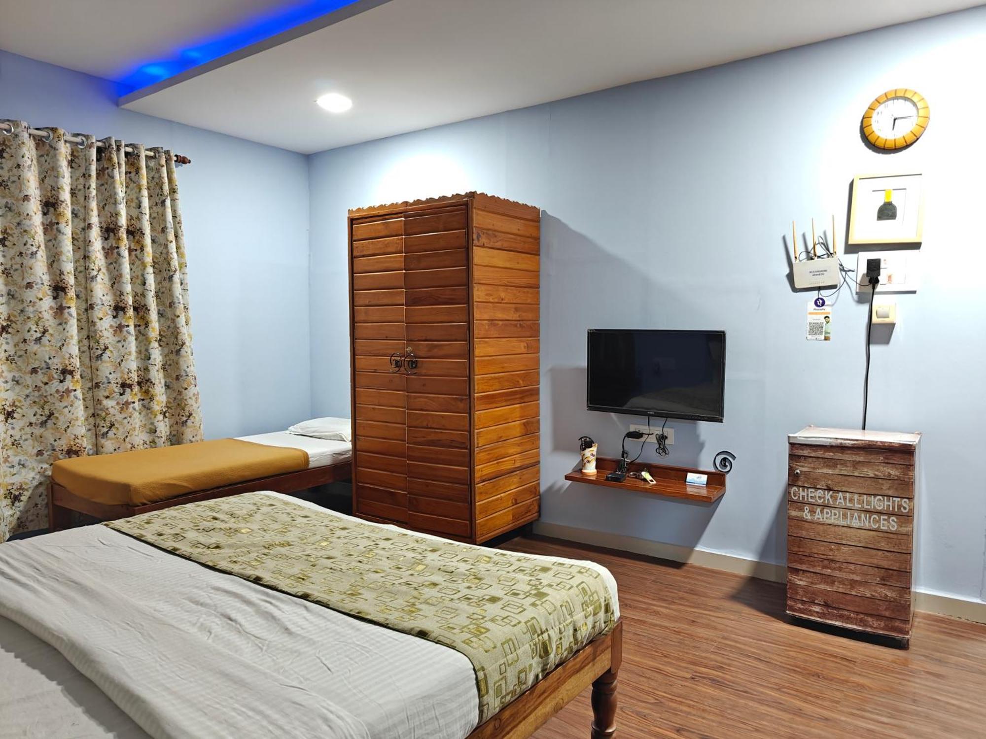 Chandralok Service Apartment *