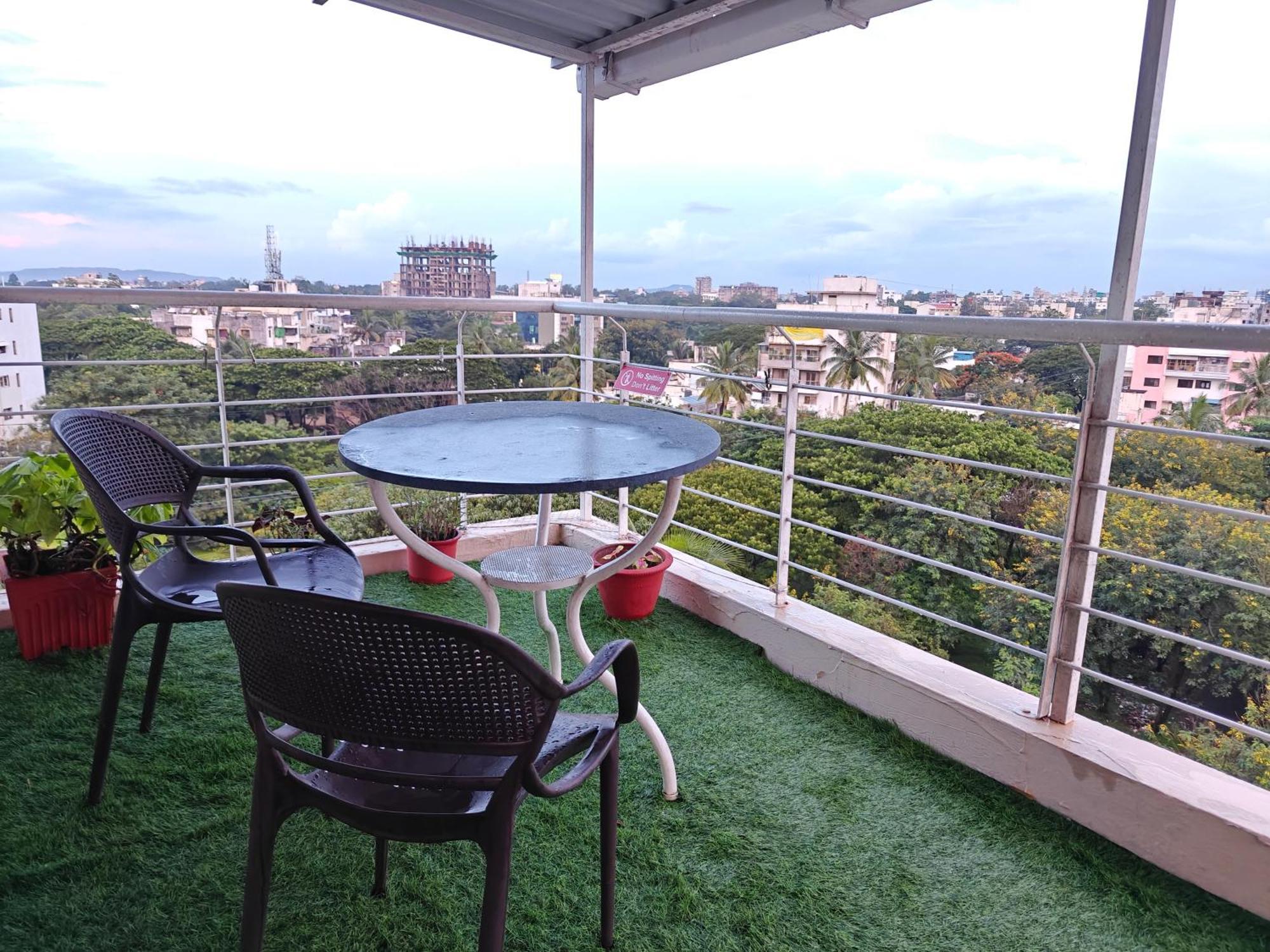 Apartment Chandralok Service *