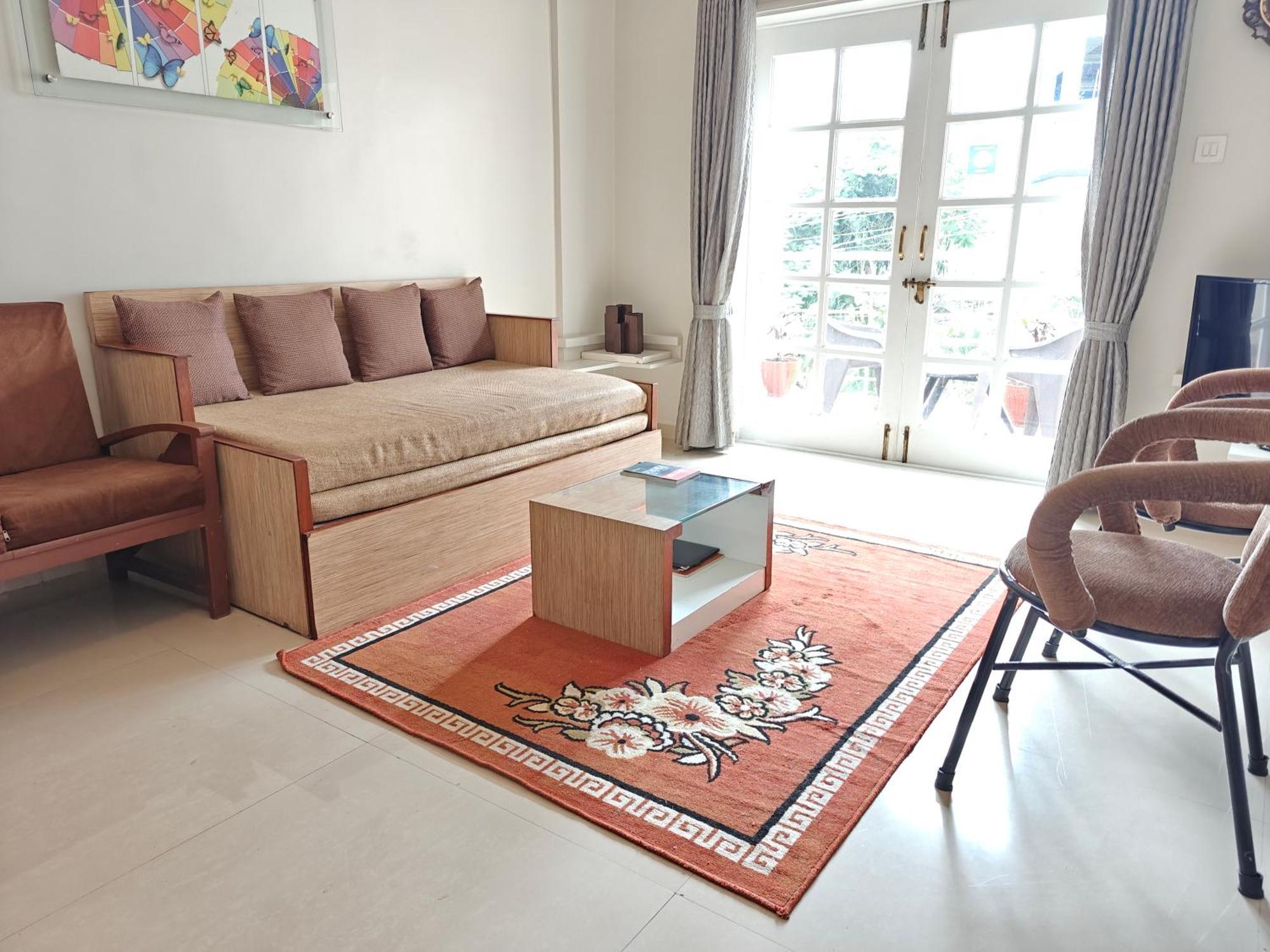 Apartment Chandralok Service